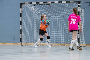 Bild 426 - B-Juniorinnen 2 Loewinnen Cup